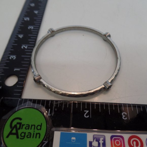 Graziano (Stamped) Silvertone Bangle Bracelet 7" Wrist or Smaller 4 Stations - Picture 10 of 10